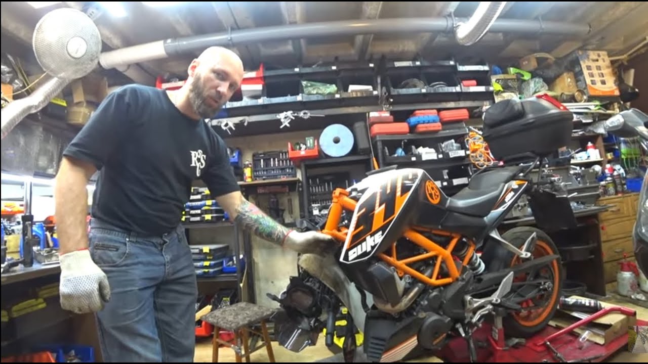 KTM Duke 390 рулевой подшипник.