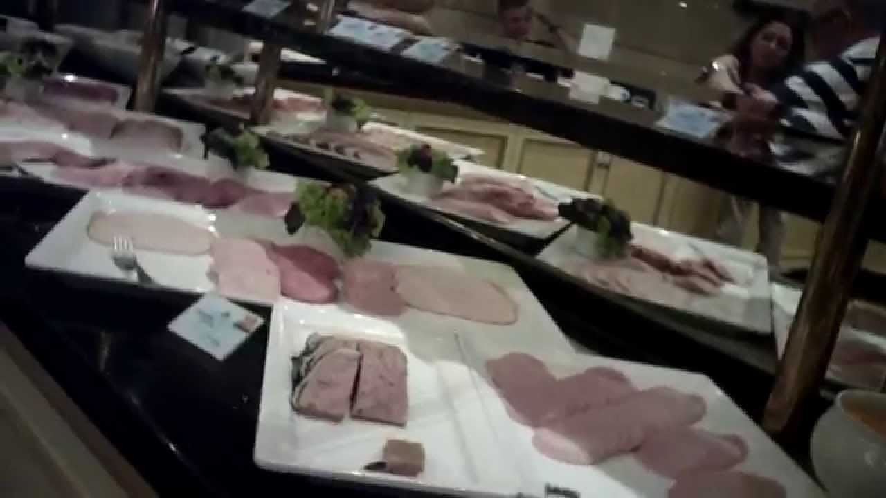 Franz's Fine Dining: Berlin MARITIM Hotel Breakfast Buffet