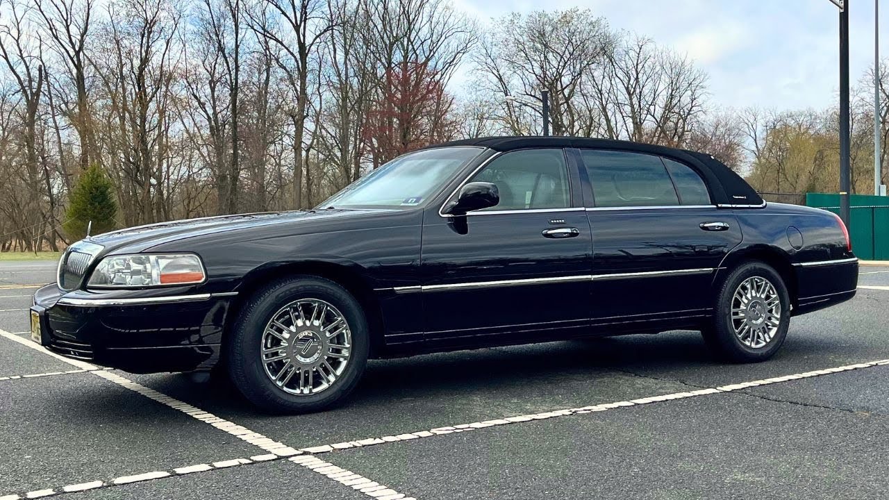 2006 LINCOLN TOWN CAR SIGNATURE-L LONG WHEELBASE IN DEPTH REVIEW WALK AROUND  DRIVING