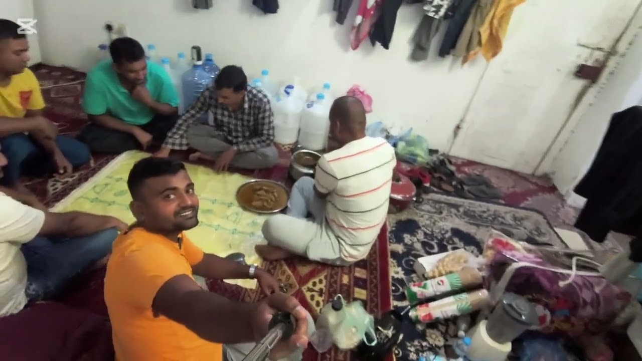 Aaj sare driver bhaiyon ki Thi chhutti party ke enjoy lete hue khane ka