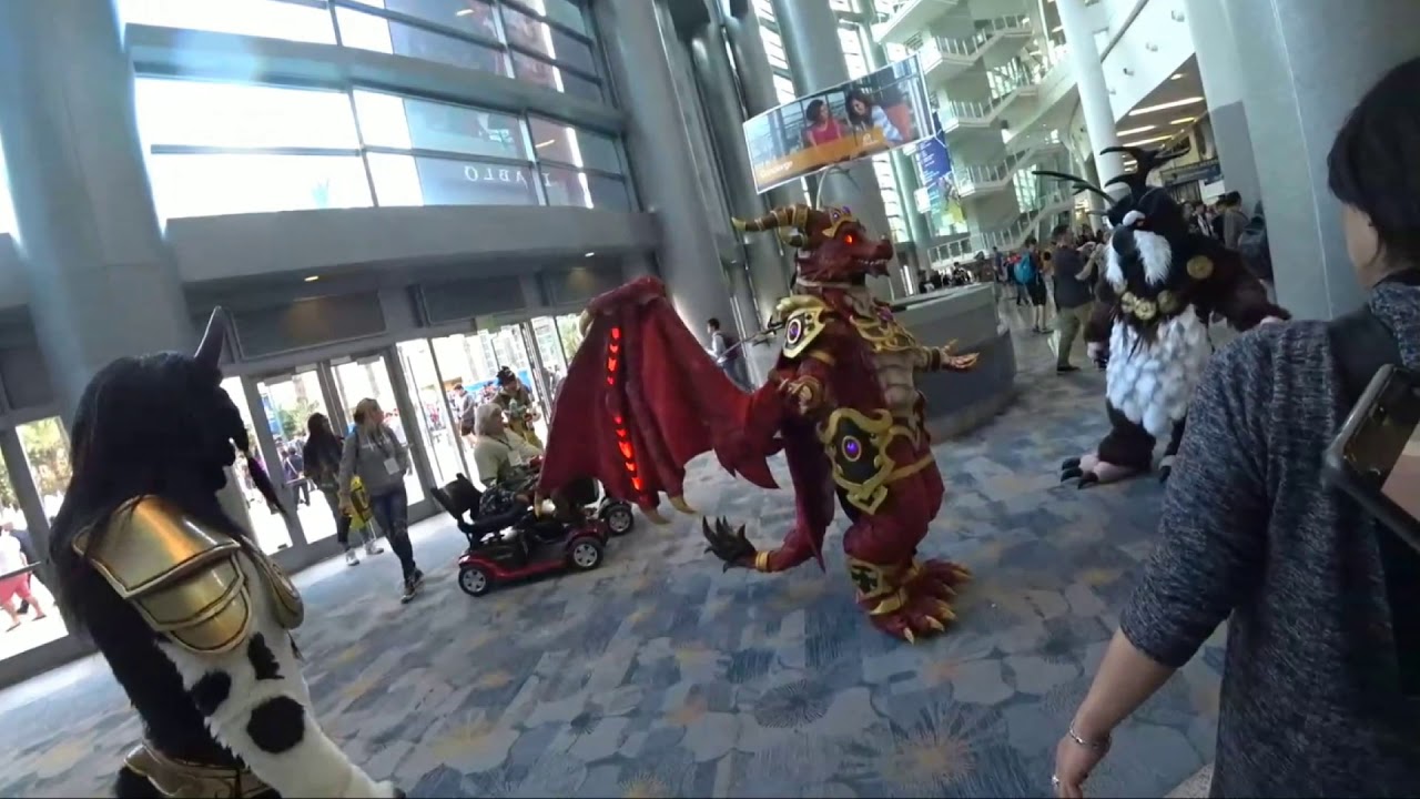Blizzcon 2019 - Dragon Queen Cosplay with open wings