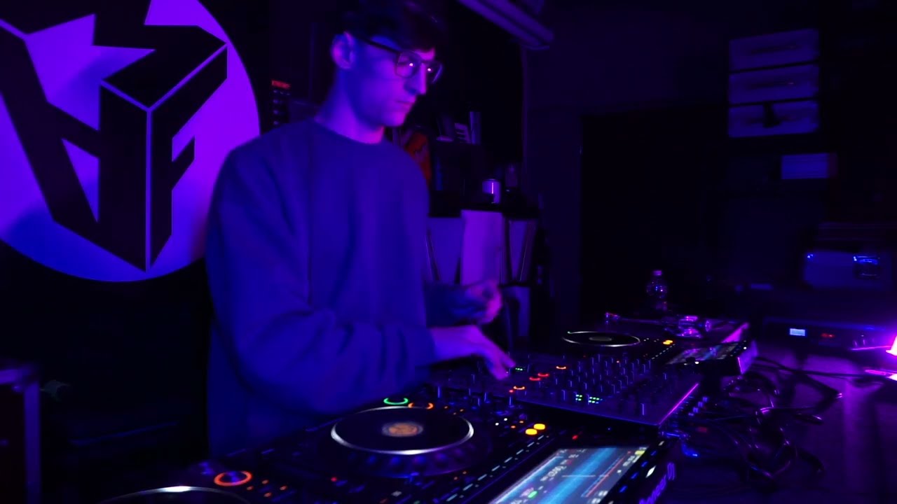 Hansey - CIBULcAST W.003