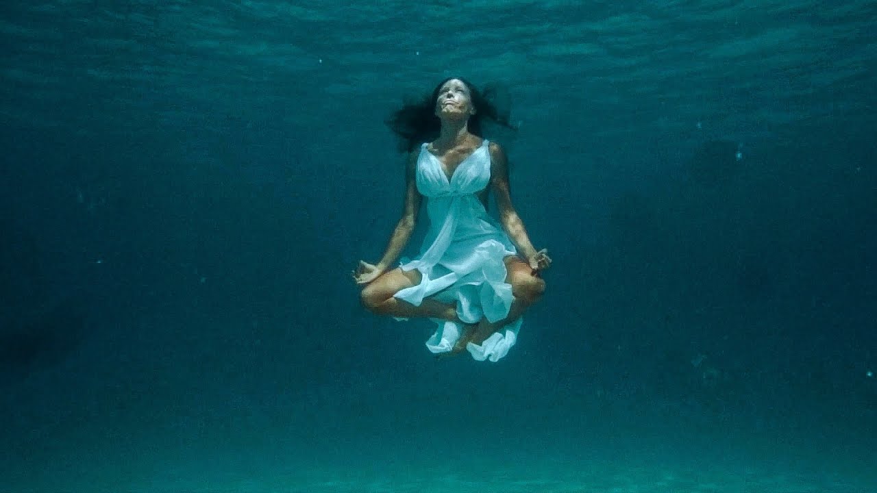 AIEEM by Caro Pampillo- presented by @oceanism.