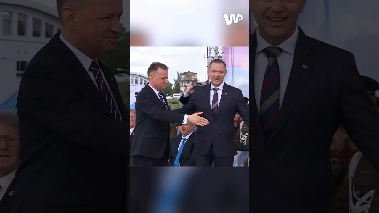 Symboliczny gest. Błaszczak i Kosiniak-Kamysz podali sobie ręce