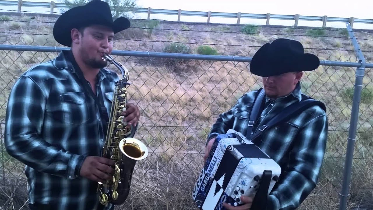 La Puntada - Sax y Accordion