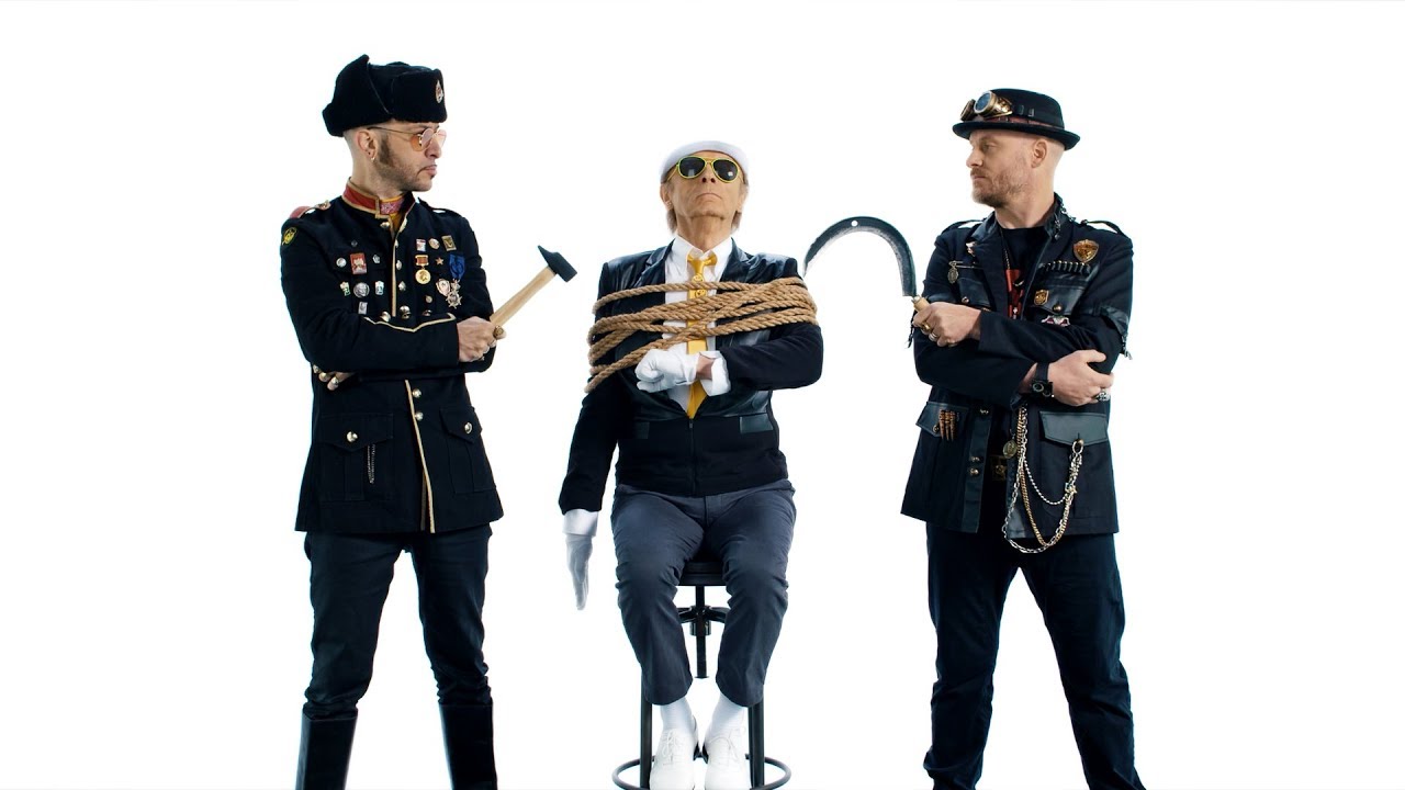 Soviet Suprem - T'as le look coco Feat. Laroche Valmont [Clip officiel]