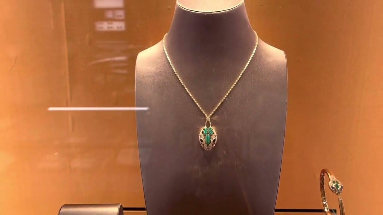 BVLGARI SHOPPING VLOG!! Best Bvlgari Serpenti Bracelets!💎💍🔥🔥 #deals #bvlgari #cartier #tiffany