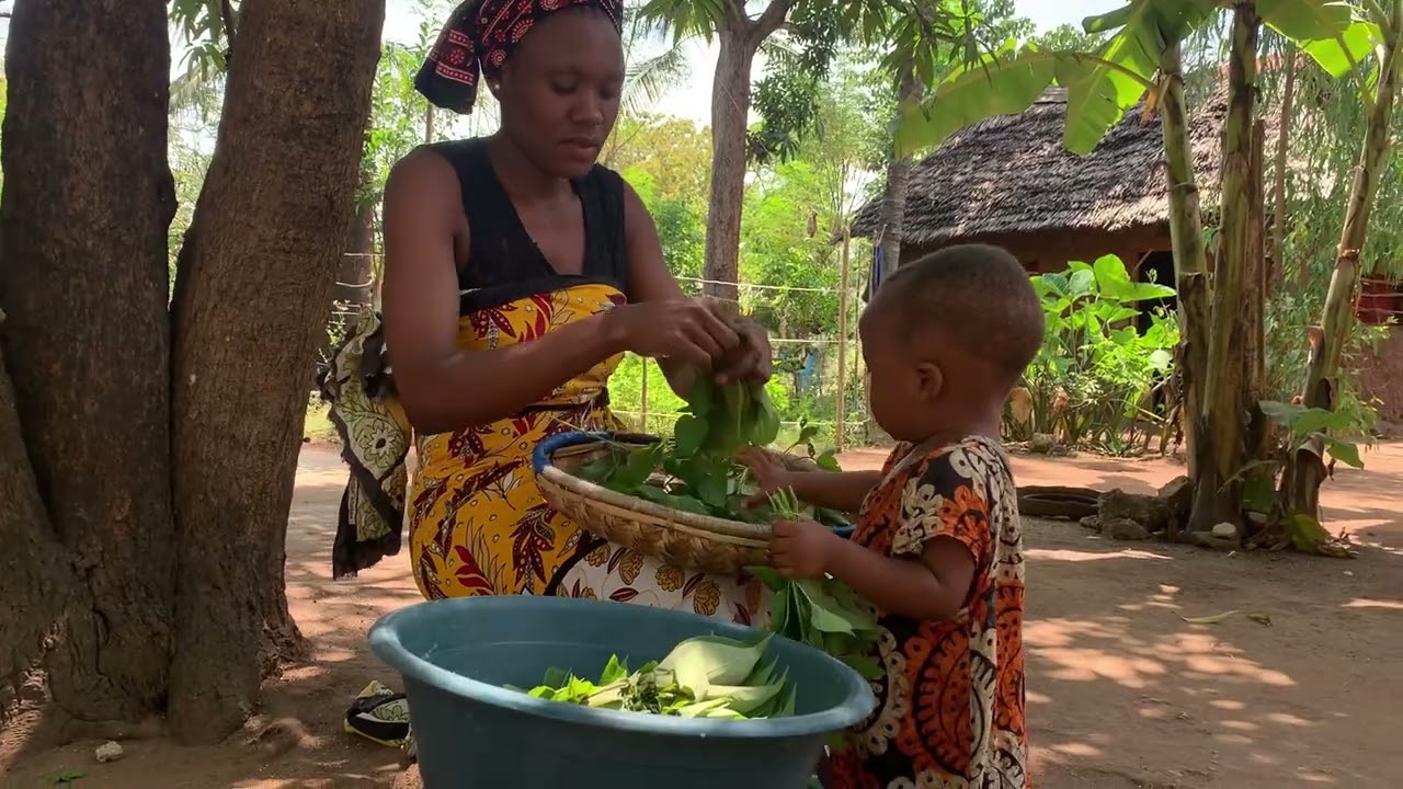 Village Daily Struggles!! A traditional mothers daily journey of making sure the family eats💔💔