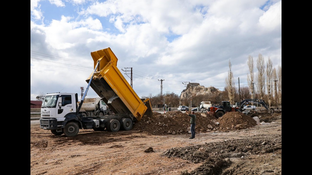 BÜYÜKŞEHİR BELEDİYESİ HATUNİYE CADDESİ BAĞLANTI YOLUNDA ÇALIŞMALARINA BAŞLADI