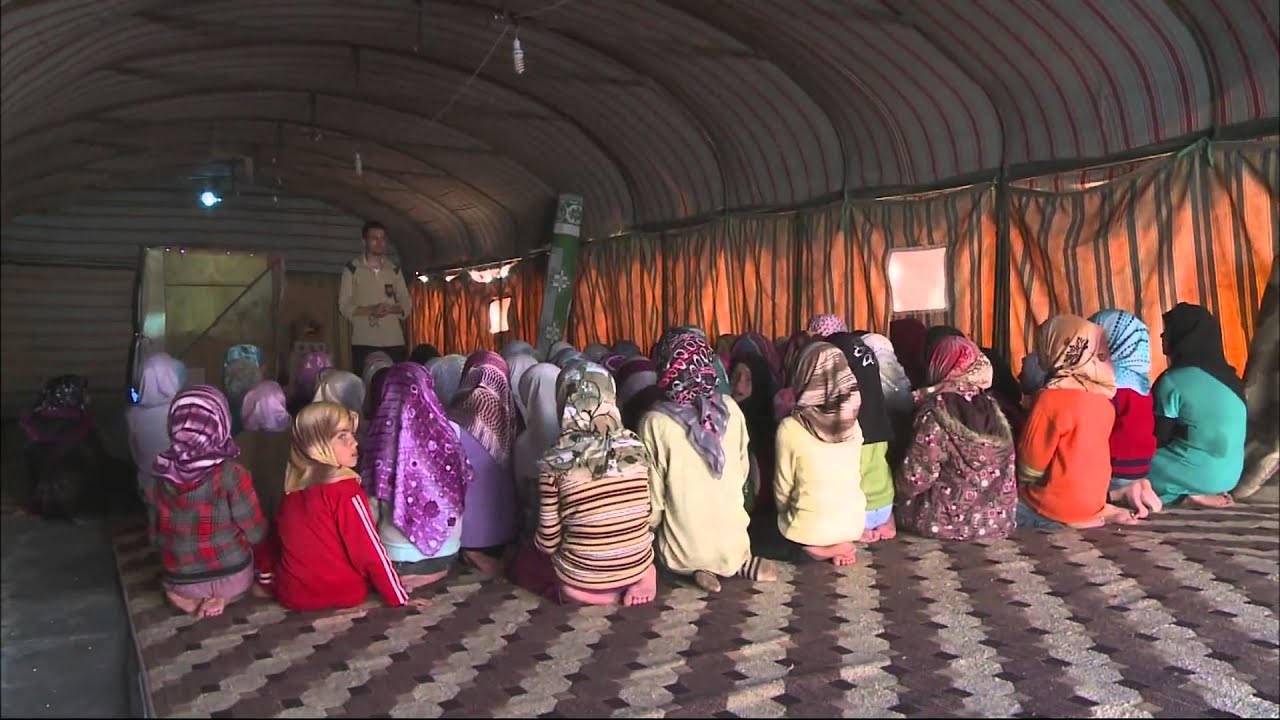 For Displaced Syrians, Turkey Acts as Lifeline