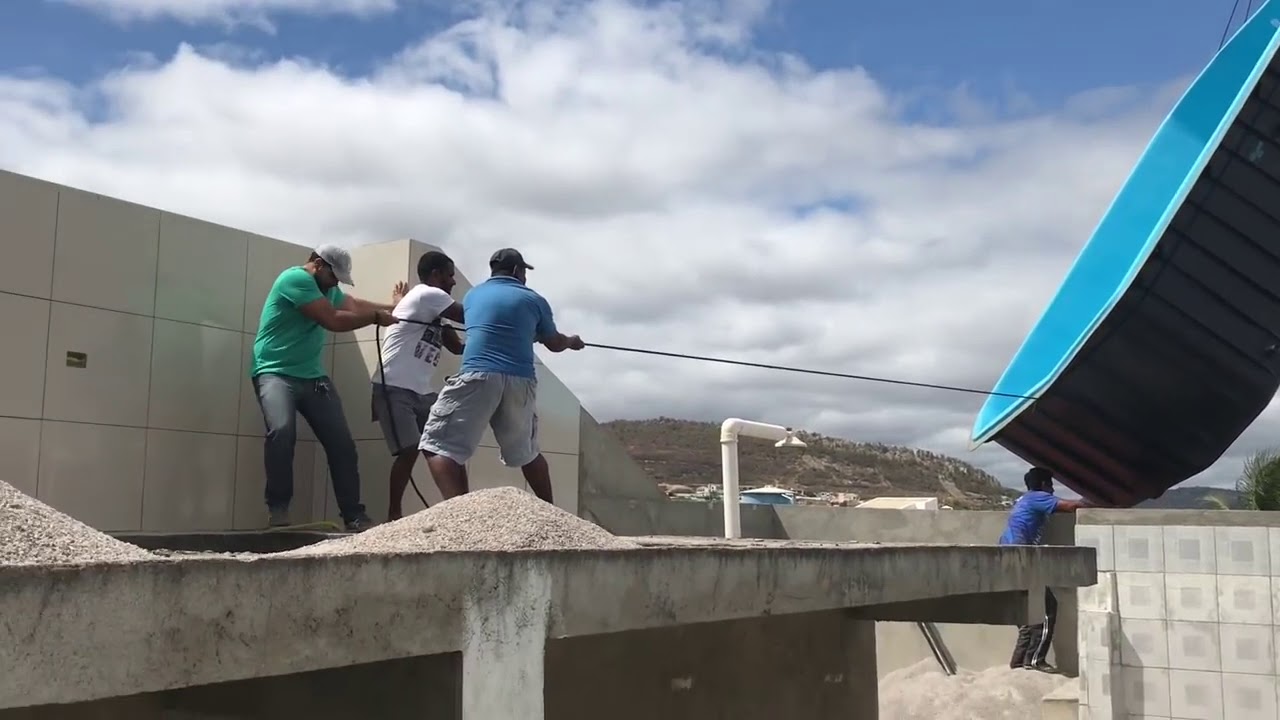 Instalando piscina no segundo andar