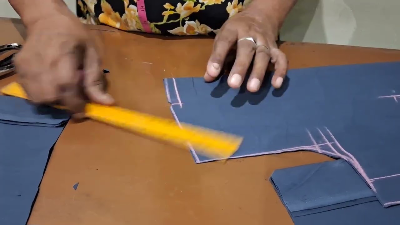 கொலர்பிளவுஸ்  வெட்டலாம்  வாங்க 