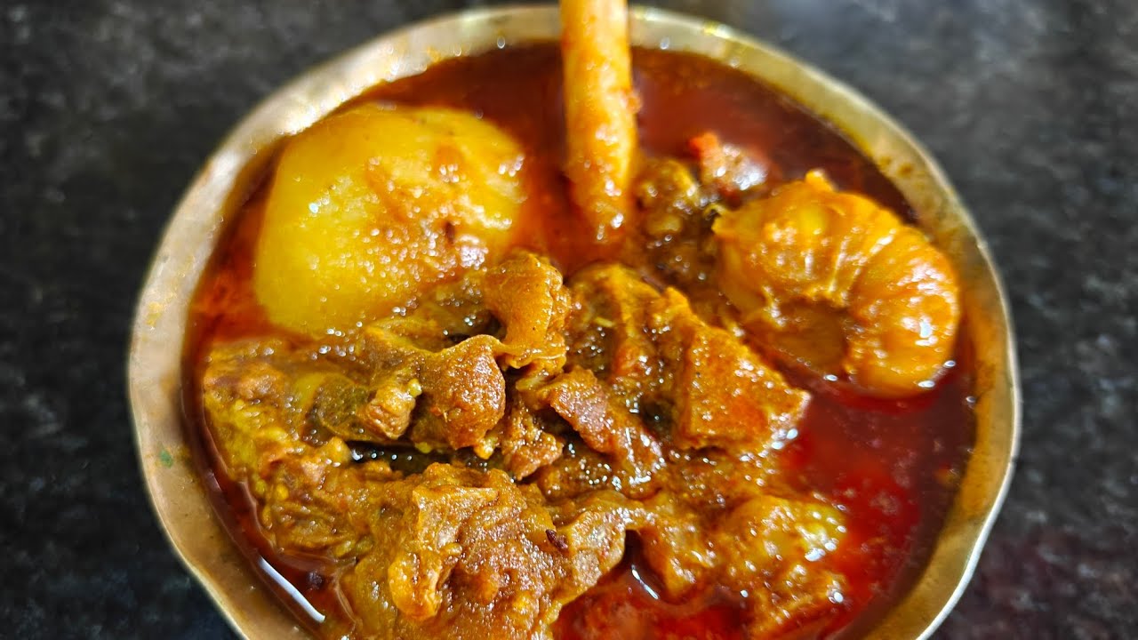 সানডে স্পেশাল হাতে মেখে আলু দিয়ে মাটনের ঝোল || Mutton curry with Potato || Mutton curry in Bangla 