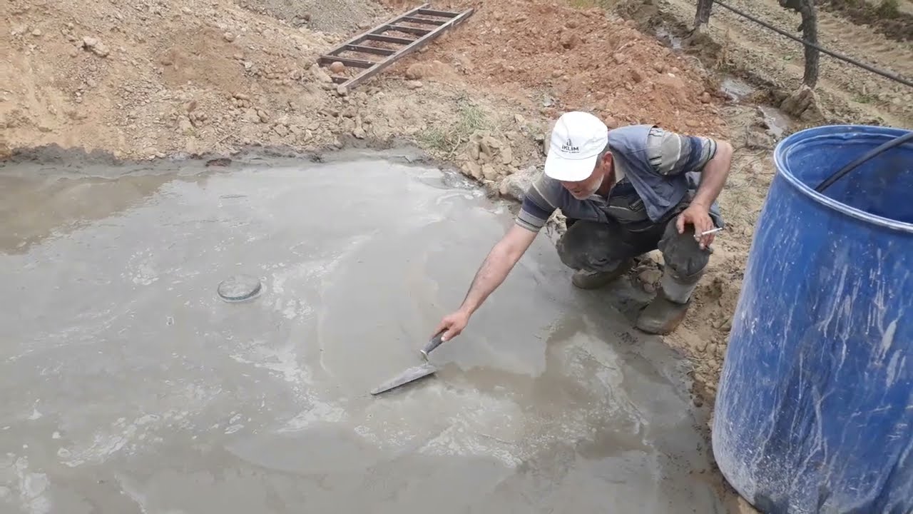 Köy evi için lağım çukuru kazdık, kuru örme lağım çukuru