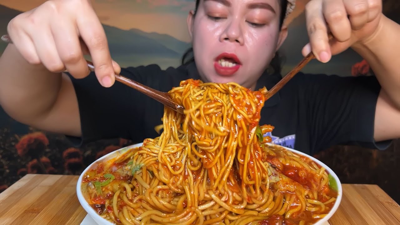 Pedas gurih mie ayam ceker pedas mercon Mukbang  