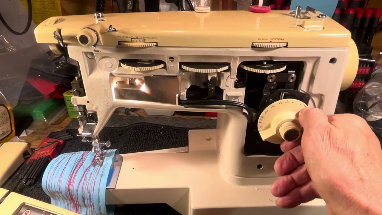 LETS PLAY STUMP THE REPAIRMAN-WHY IS THIS SINGER 534 LOCKING UP AGAIN?A RECURRING ISSUE ?(video 412)
