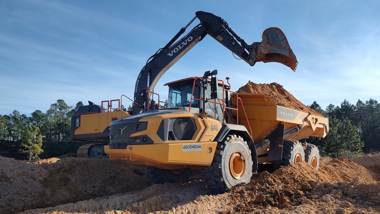 Home Stretch! Last Loads of Clay Moved For Dam