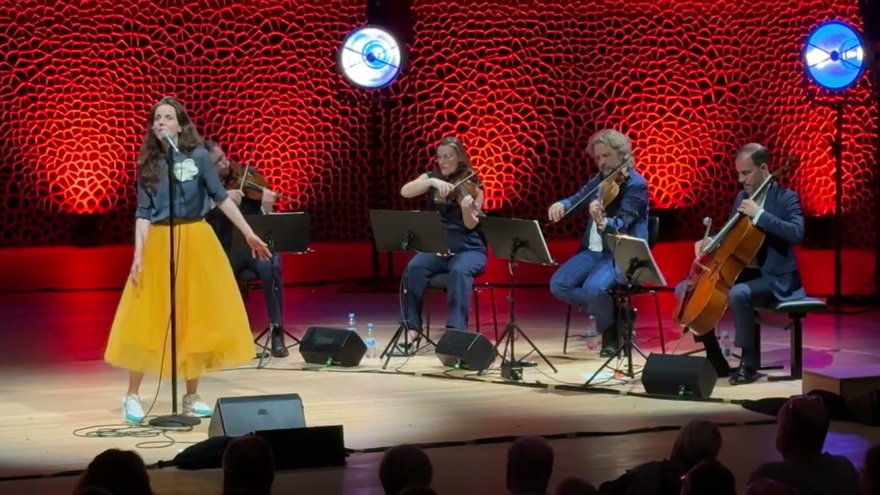 Anna Depenbusch & Kaiser Quartett – „Kommando Untergang“ live in der Elbphilharmonie Hamburg