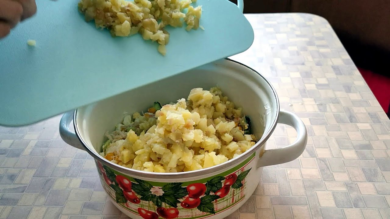 Салат из крабового мяса.
