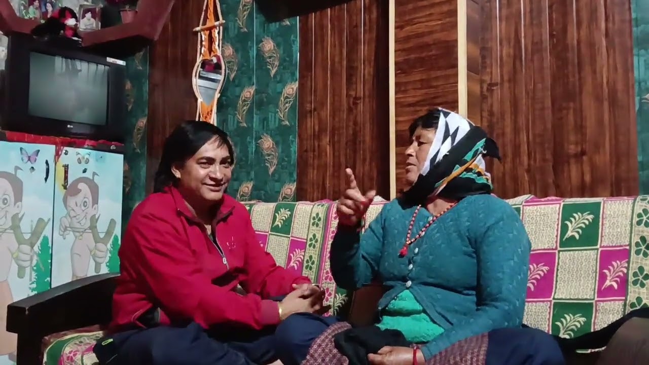 अम्मा की पुरानी गपशप #उत्तराखंडी वायरल वीडियो 