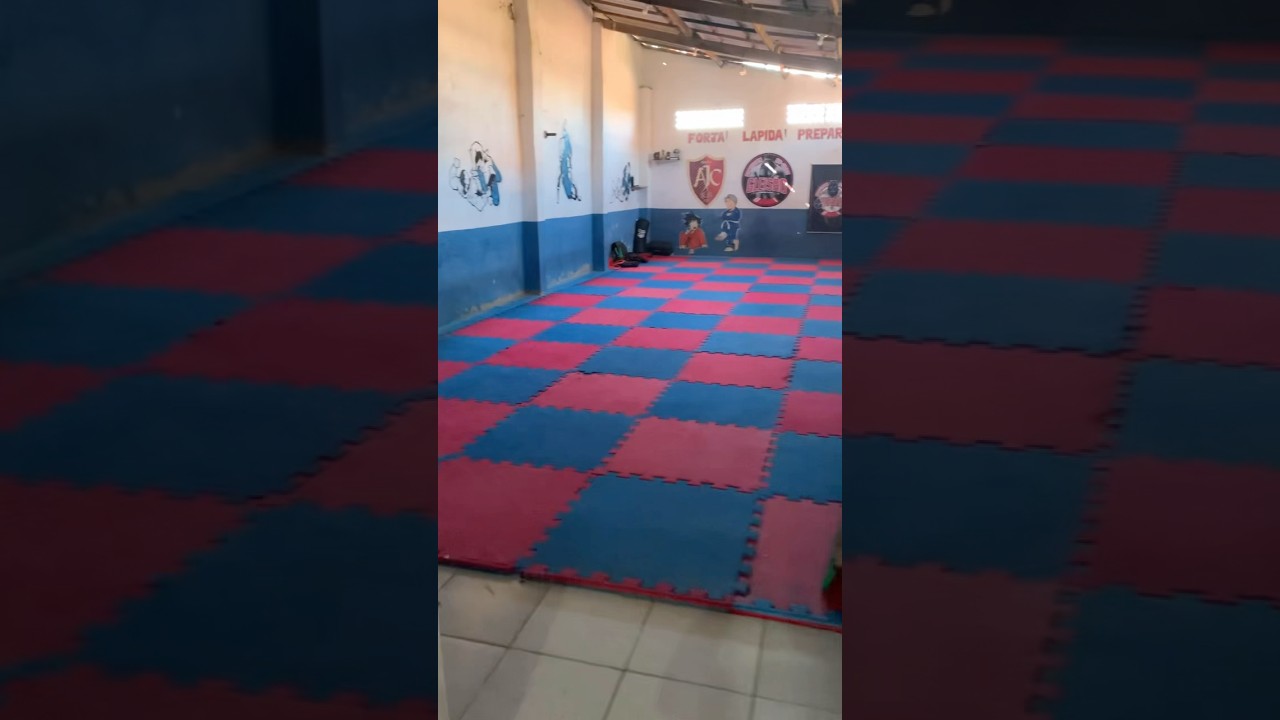 🥋🥷🥶🤏@Umpoucodebola @Ostenebrososemacao #humor #lutas #memes