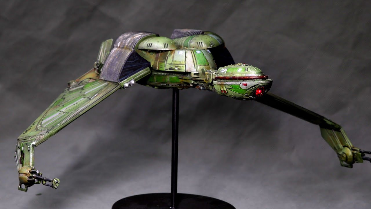 Star Trek AMT Klingon Bird of Prey 1/350 scale model. Part 2