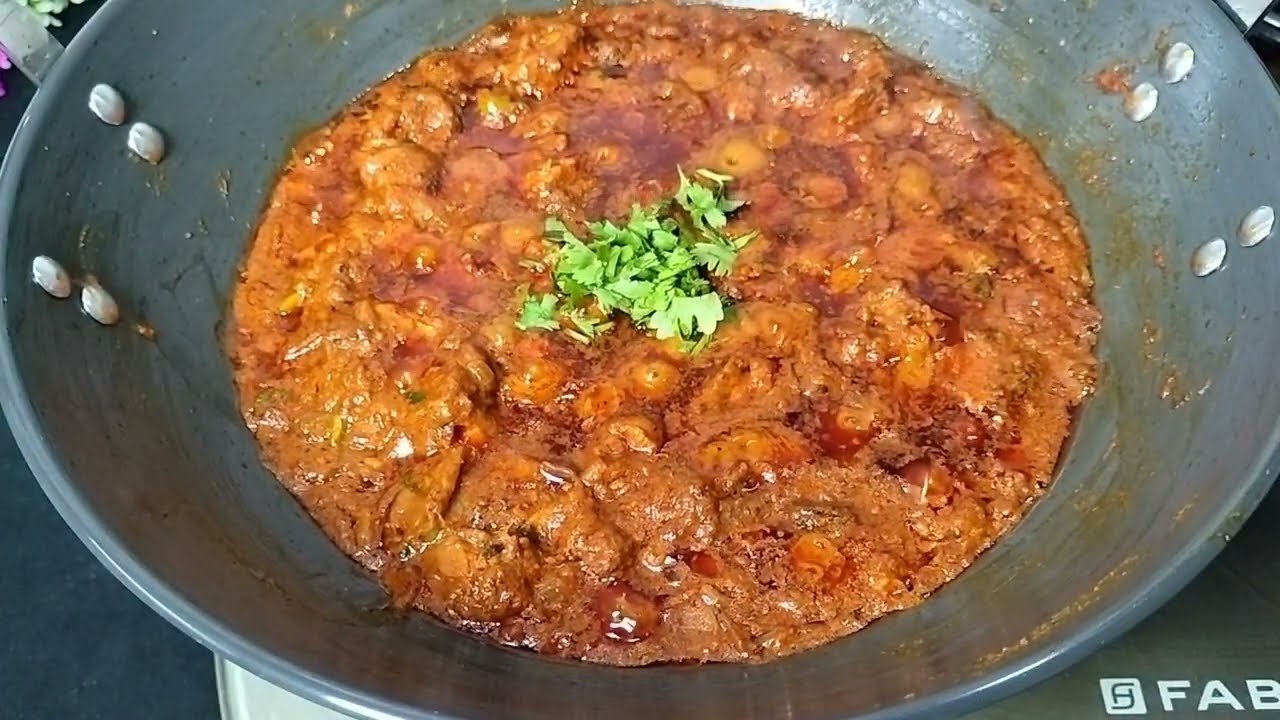 Dhaba style Chicken Tikka Masala | Rich n Creamy chicken masala gravy |