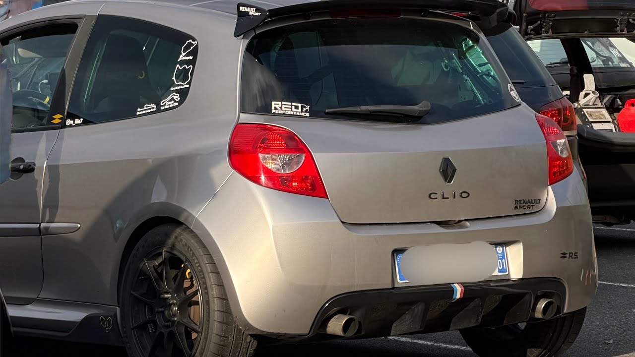 Clio 3 Rs vs r19 16s Gra circuit Magny Cours Club 11/10/2025 part 3
