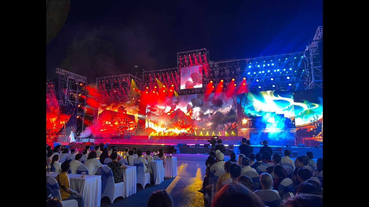 is livestream show ca nhạc hoành trang