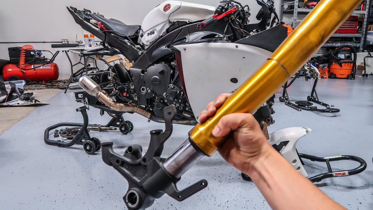 Rebuilding A Wrecked 2014 Yamaha R1 Wrecked Bike Rebuild (Part 1)