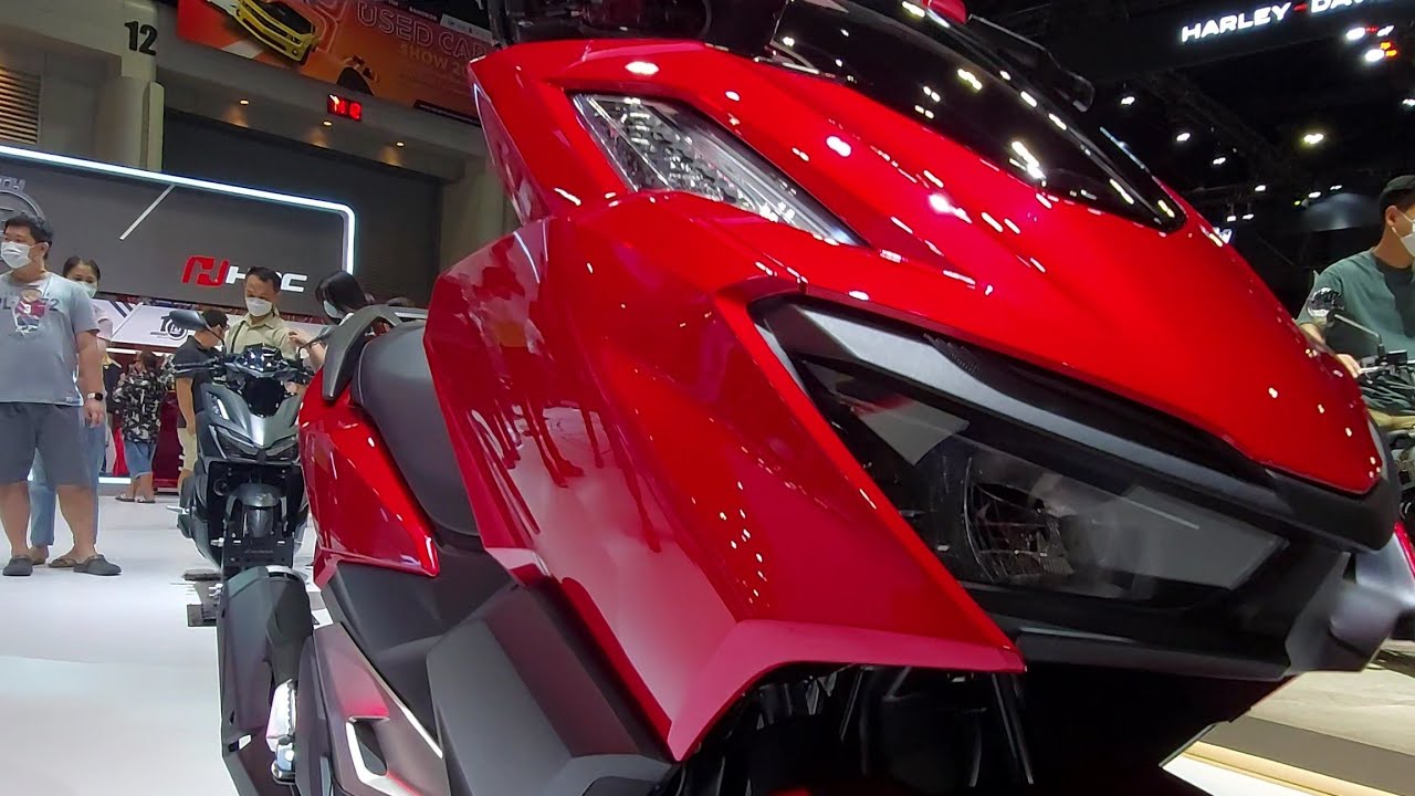 Glossy Red Metallic | Honda Click 160 2023 [walkaround]