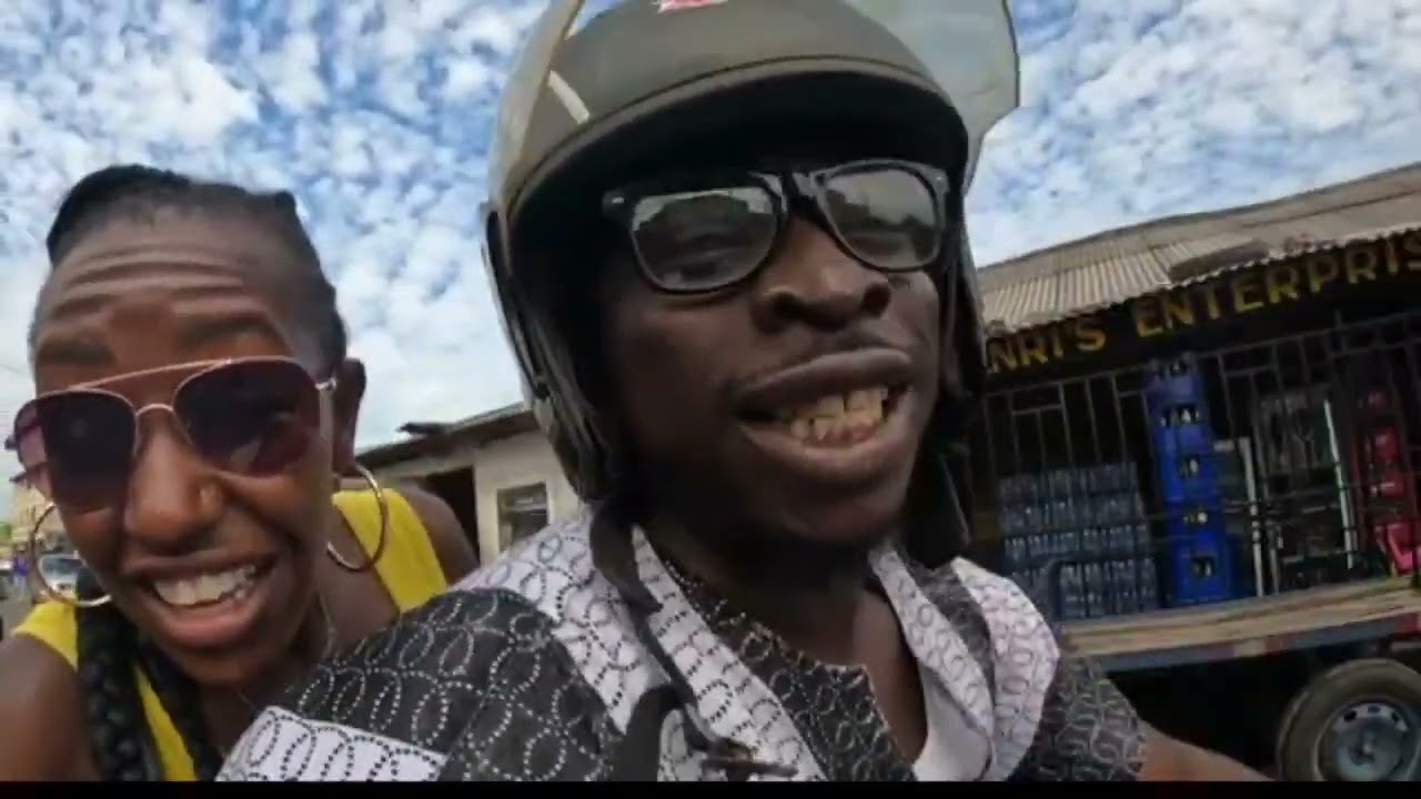 HOW TO TELL A FOREIGNER IN GHANA