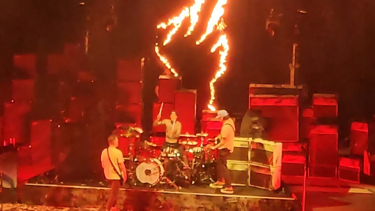 Blink 182 Dammit Live Charleston, SC Sep 1 2025. #blink182 #rock #live #music #concert