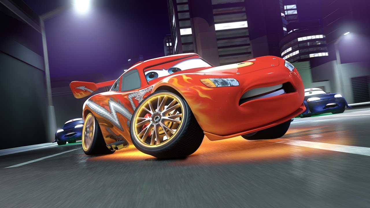 Şimşek McQueen Arabalar ve Arkadaşları Yarışıyor