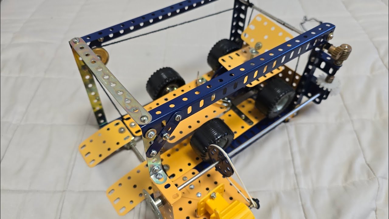 Meccano 1978 set 4 - 4.5 Garage Ramps
