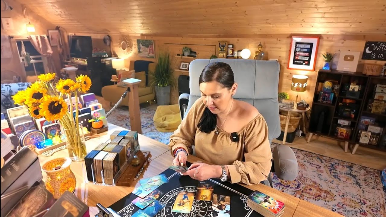 Водолей ♒ Что вы нелогичны? 🎴 Карта Таро недели 🎴 9–15 ноября 2025 г.