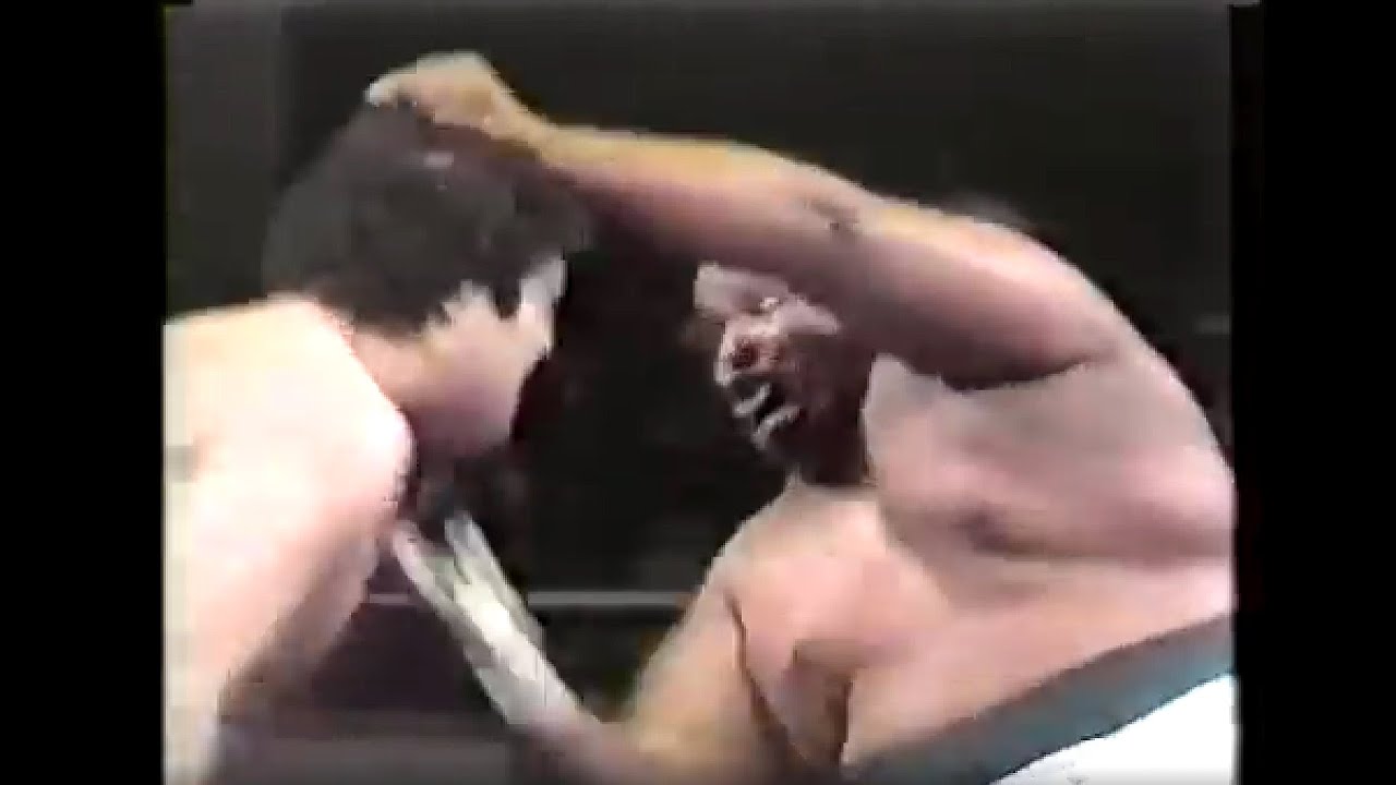 Abdullah The Butcher vs Jumbo Tsuruta 1980 04 24