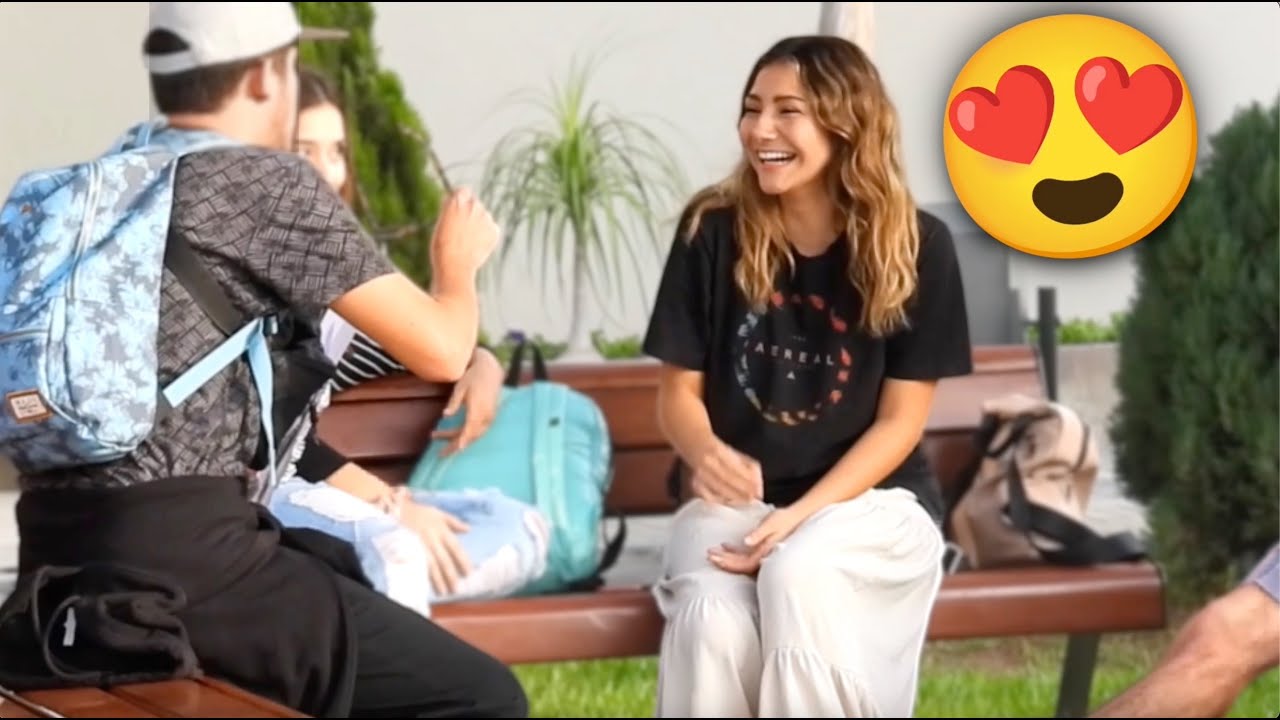 Enamorando con voz de niño! | Bromas en la universidad | Di EQUISDE