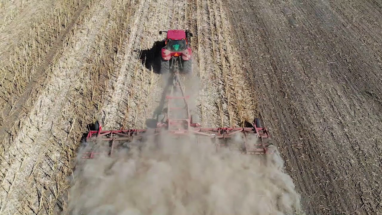 Case IH 340 Magnum and Horsch Cultro 12TC
