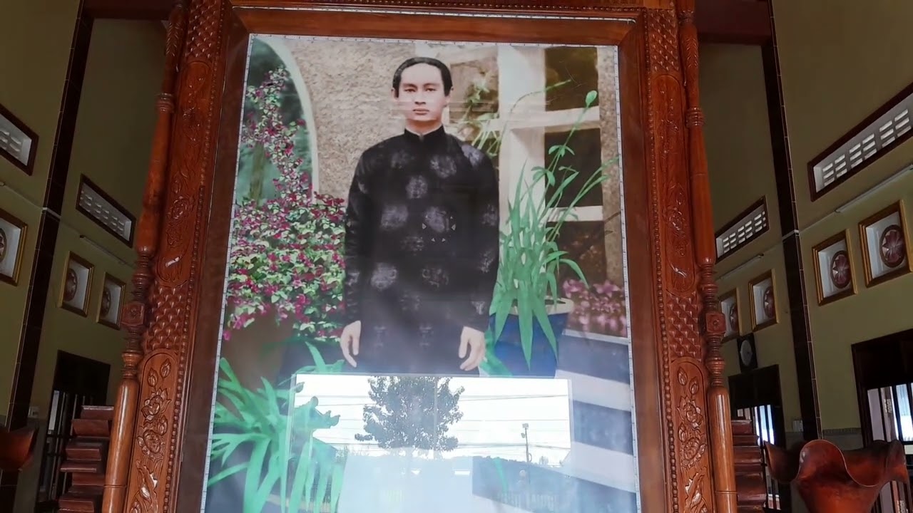 Cho cô hai gương cần thơ