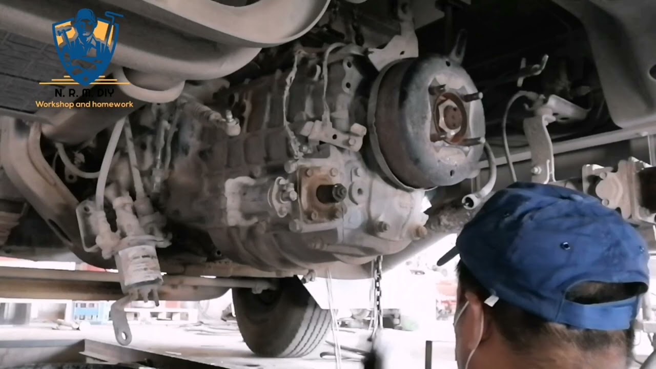 UD NISSAN //  fullout of clutch lining, Pressure plate, and flywheel