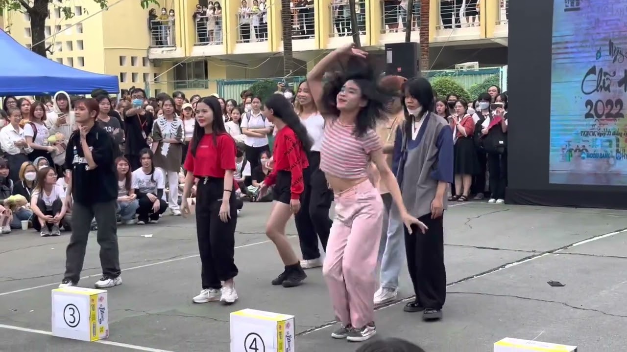 Random Kpop Dance hh