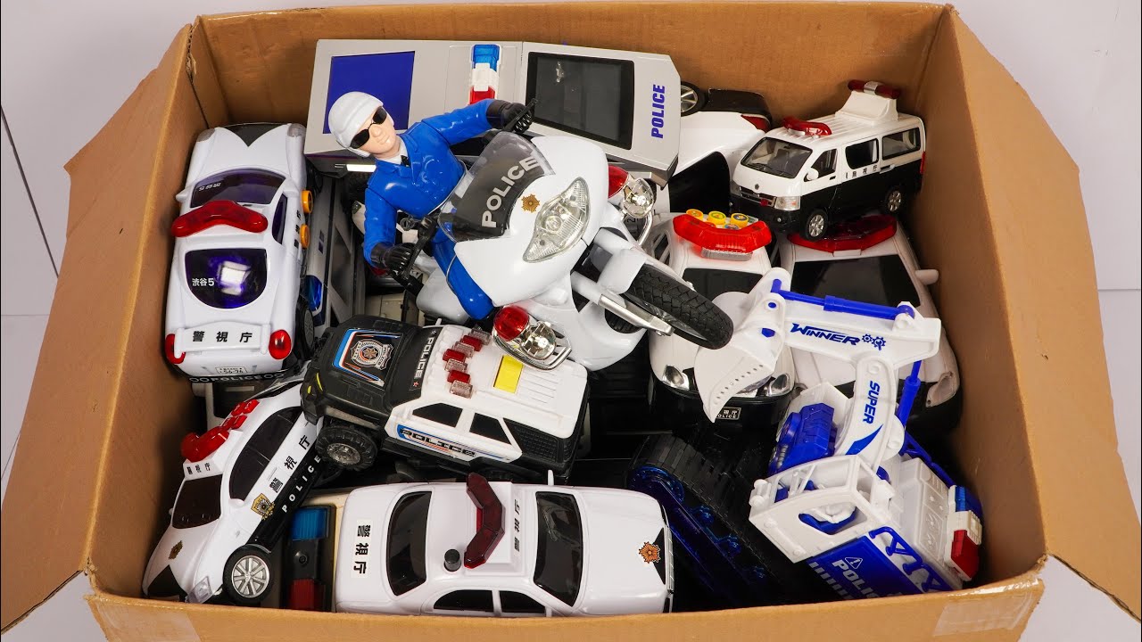 パトカーのミニカーが走ります。サイレンありで坂道走行☆緊急走行Police car miniatures are running!Emergency slope driving test！