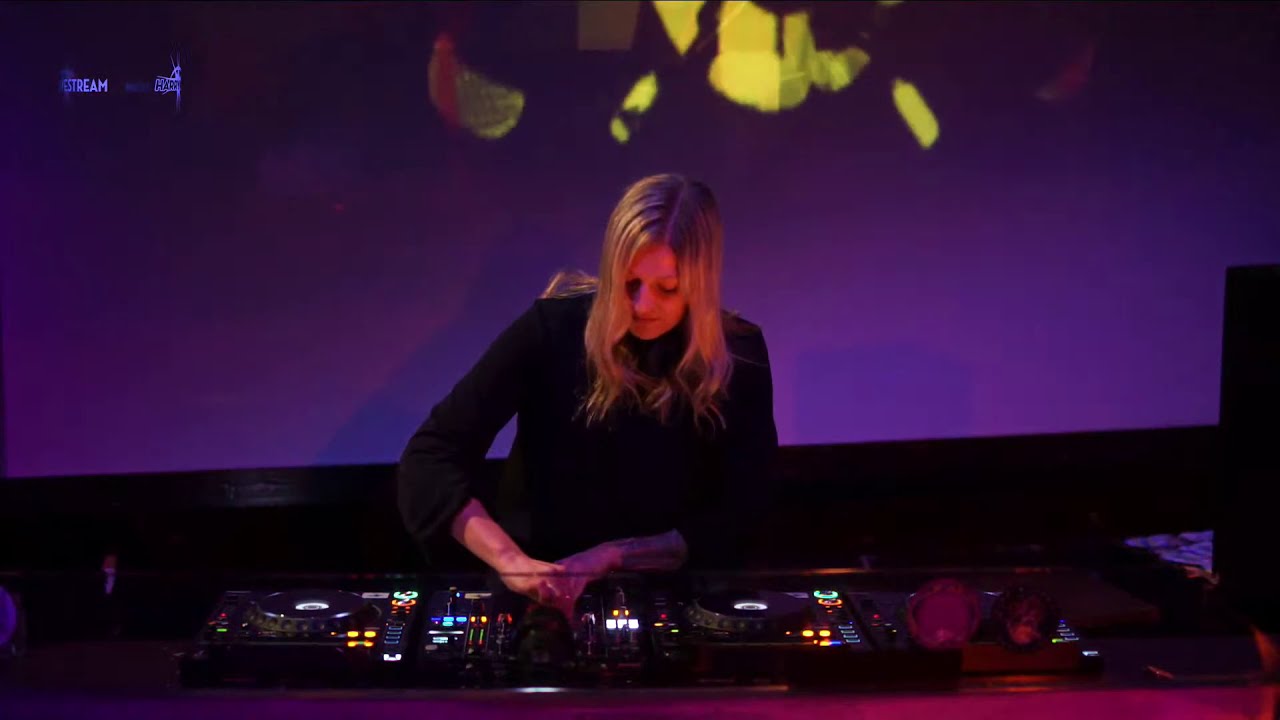 WUT Kollektiv Livestream w/ Laau Pama & VJ Sicovaja
