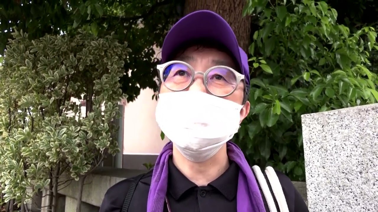 Japanese visit controversial shrine on WW2 anniversary