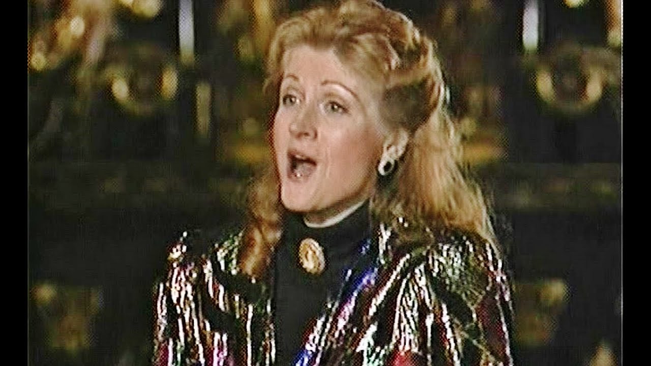 Lynn Maxwell, Holy Art Thou - Diane Bish