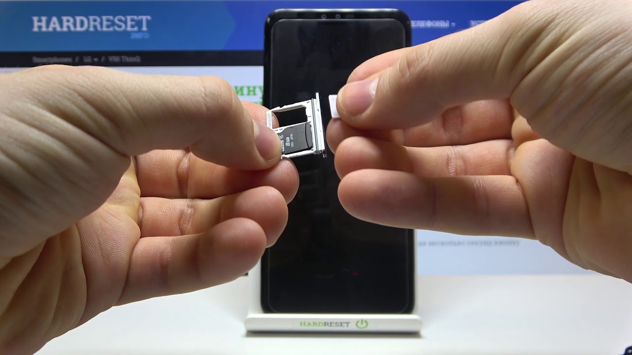 Установка SIM-карты на LG V50 ThinQ / Как вставить симку в LG V50 ThinQ?