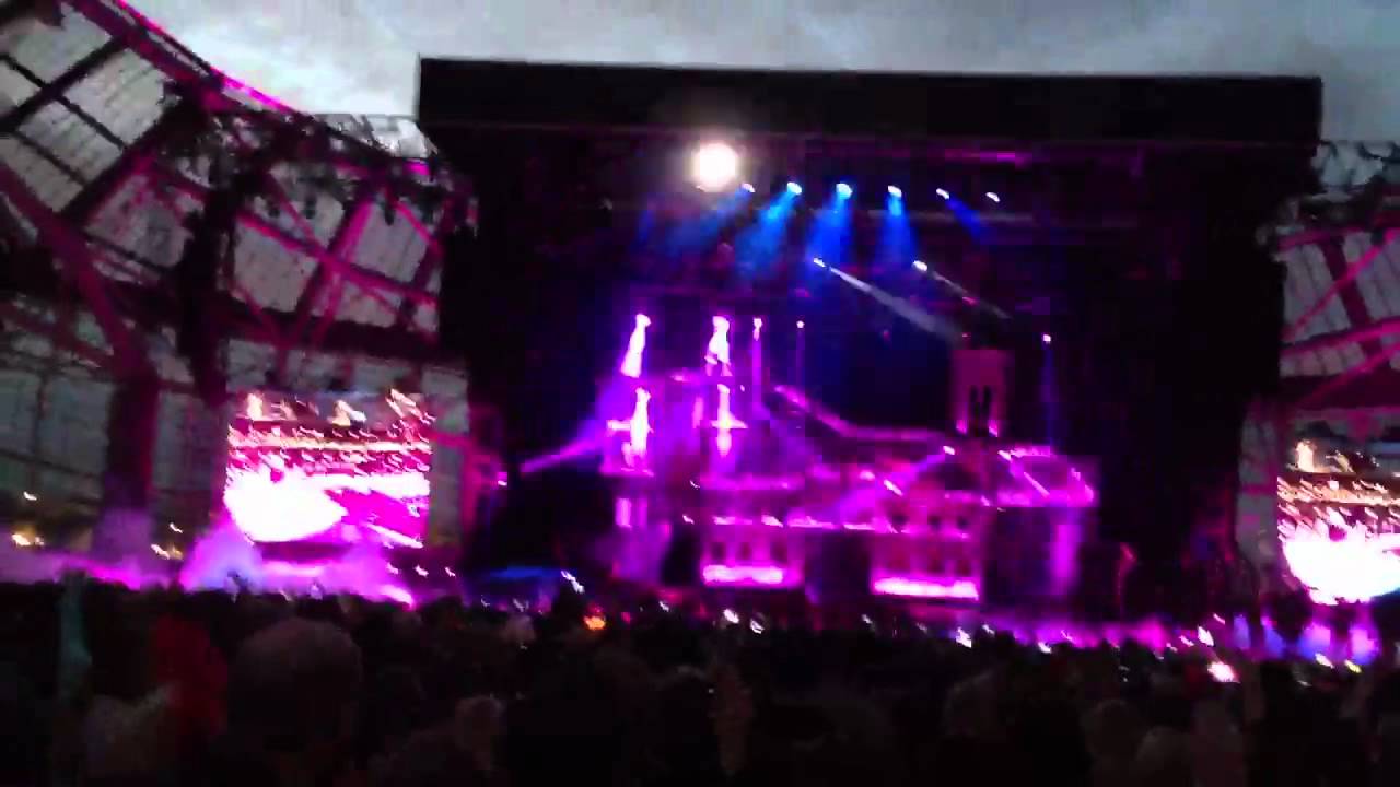 Lady Gaga - Highway Unicorn (opening) Dublin 15/09/2012