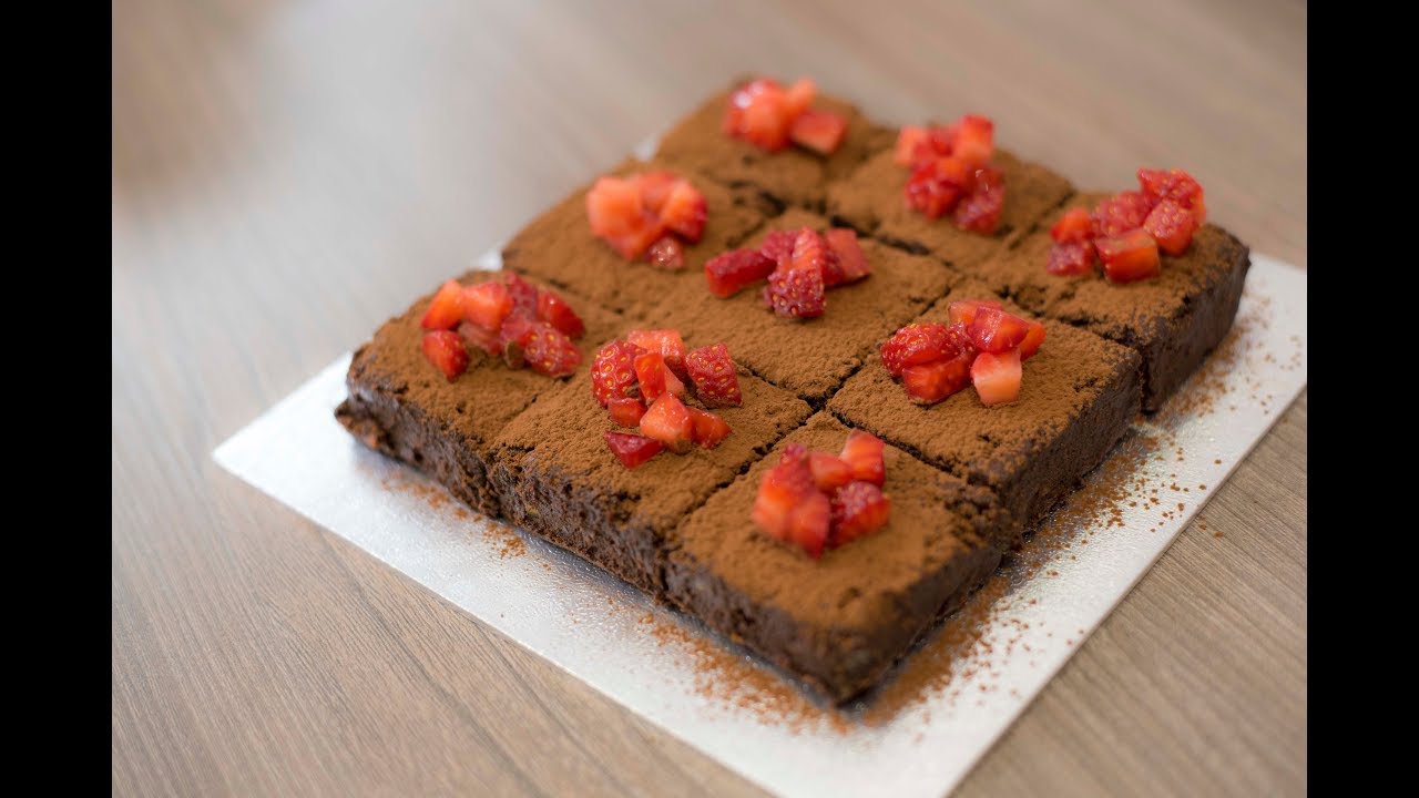 Vegan, Gluten free, dairy free and refined sugar free Brownies by Leonor's Sweet Creations