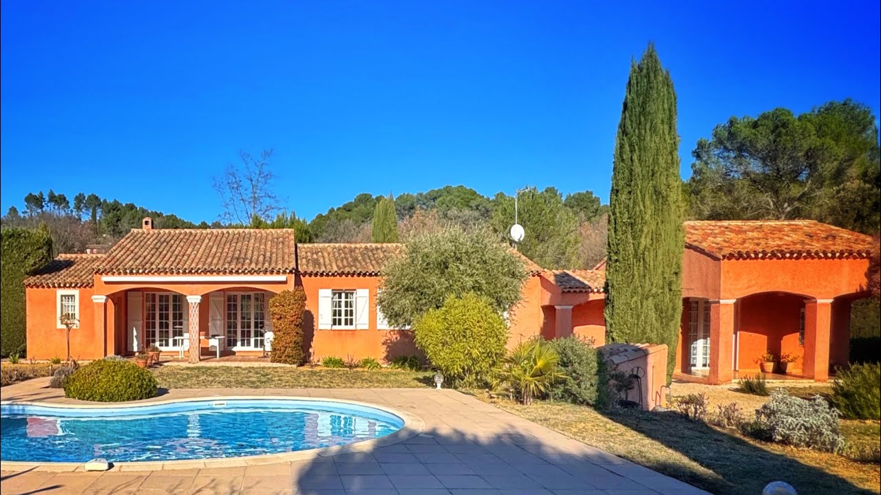 Briel & Partners Lorgues - villa 5 chambres - sur 4.000m2 de terrain plat. 715.000€ - Réf 3963.